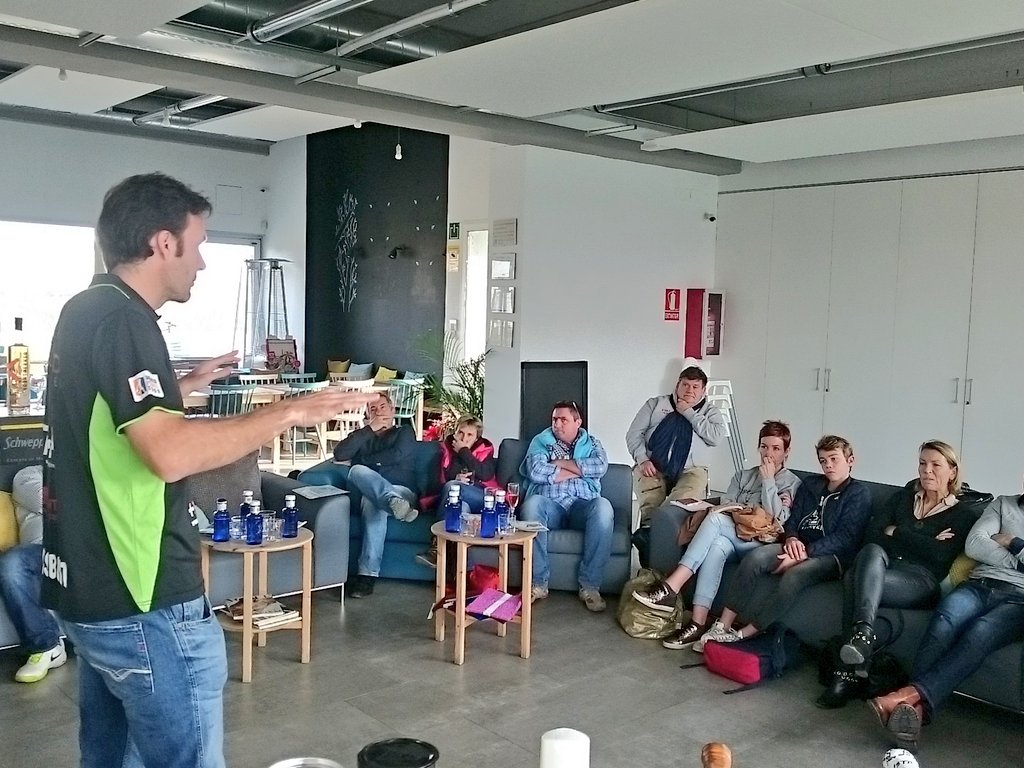 El gran <a href="/janigisbert/">Juan Gisbert</a> explica su experiencia en el Padel Profesional #WorldPadelTour a nuestros amigos Belgas.