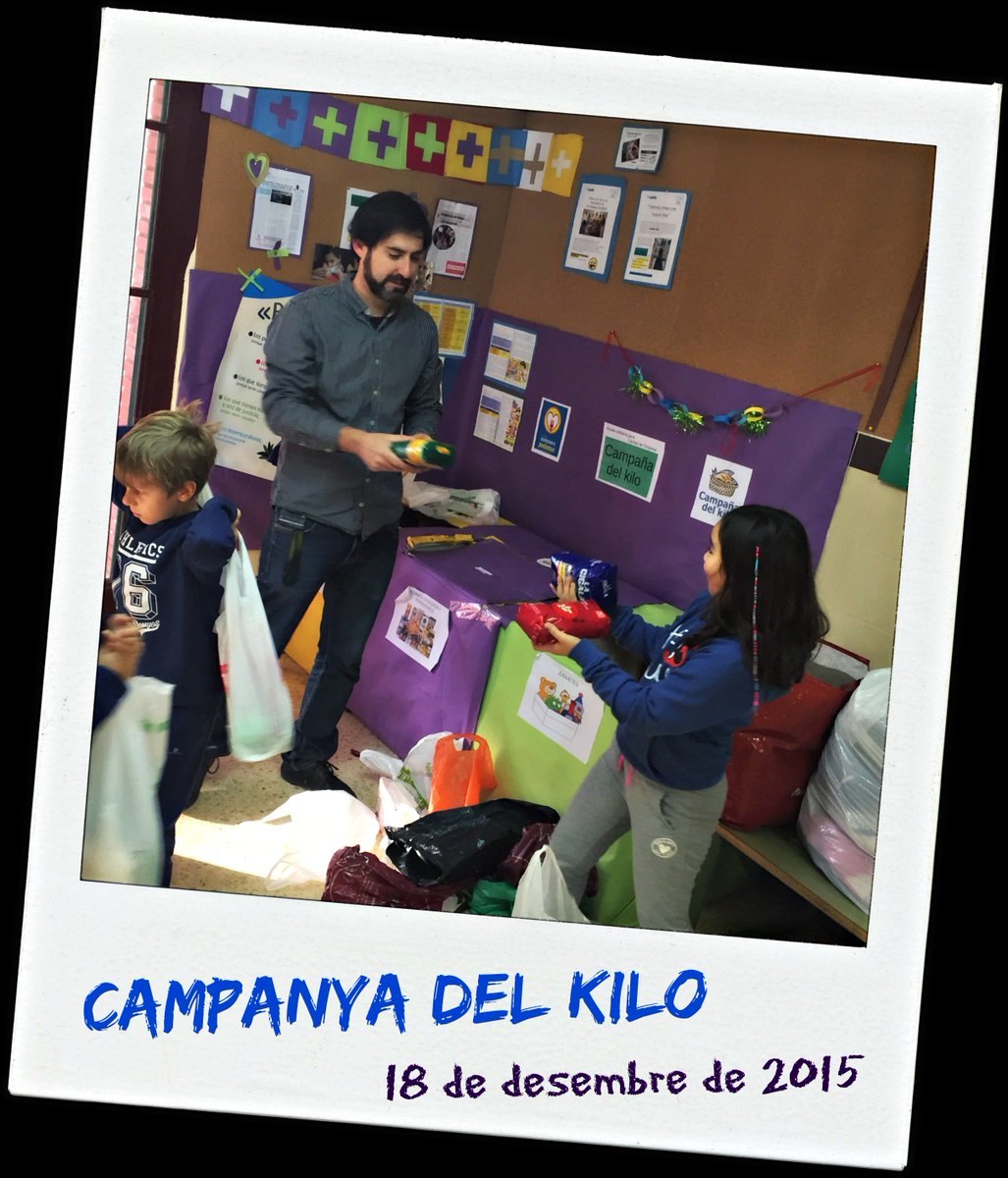 Hem aconseguit ajudar a moltes famílies amb un gran nombre de borses de menjar envasat, joguets i roba!