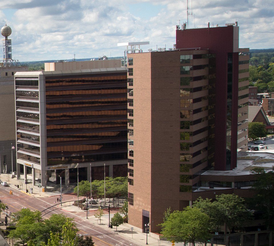 MLive's tweet photo. University of Michigan-Flint gets one of the largest donations in its history https://t.co/JsR61ePew4 https://t.co/NQB5c22RVC