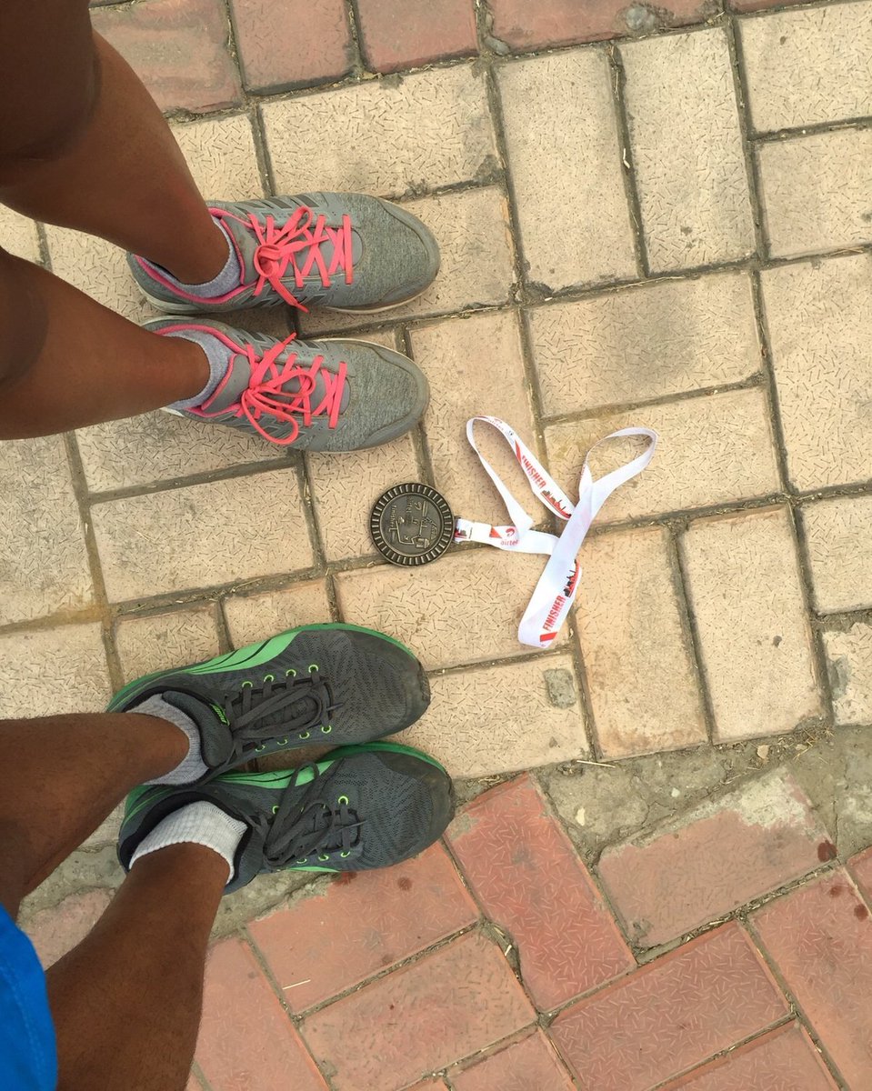 kborlikar's tweet photo. Pacing each other over 21km on a cold winter morning, jackets in hand.. #ADHM2015 in 2h 22m #lifegoals #fitness https://t.co/SwaVgpb56A