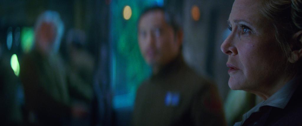 PremiereFR's tweet photo. [Spoilers] Et la 2de partie de notre analyse, ce qui cloche (quand même) dans Star Wars VII https://t.co/3ii1I2vva4 https://t.co/AwGw40ttdo