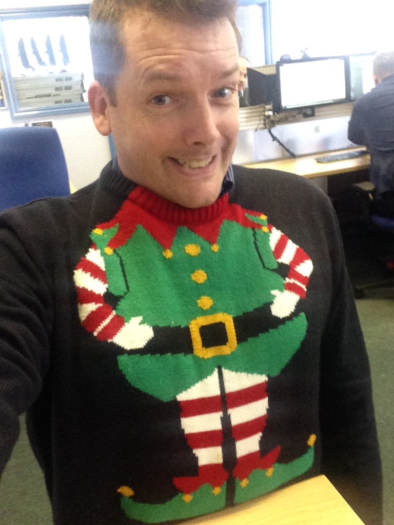 ian_gelder's tweet photo. @ongoUK #xmasjumperday #textsanta https://t.co/VRbCpIC2SC