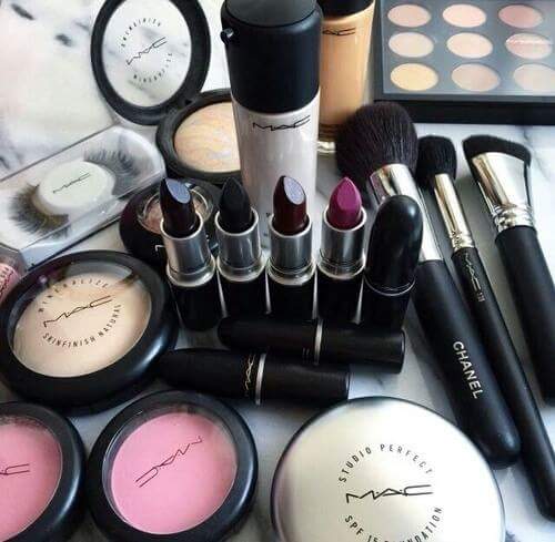 leratomichelle5's tweet image. Bubbles n poshe things but u aint never been spicy