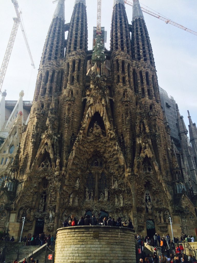 SLAPsocLeeds's tweet photo. After a fantastic trip in Barcelona, SLAPsoc will probably be sleeping for the next few days 😴 https://t.co/5elN6qIrxA
