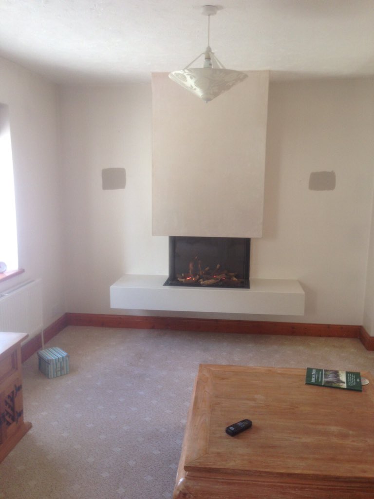 KelticFires's tweet photo. Dru Global 60 Triple and Bespoke Floating Hearth to suit. https://t.co/5xCYPfqWAK