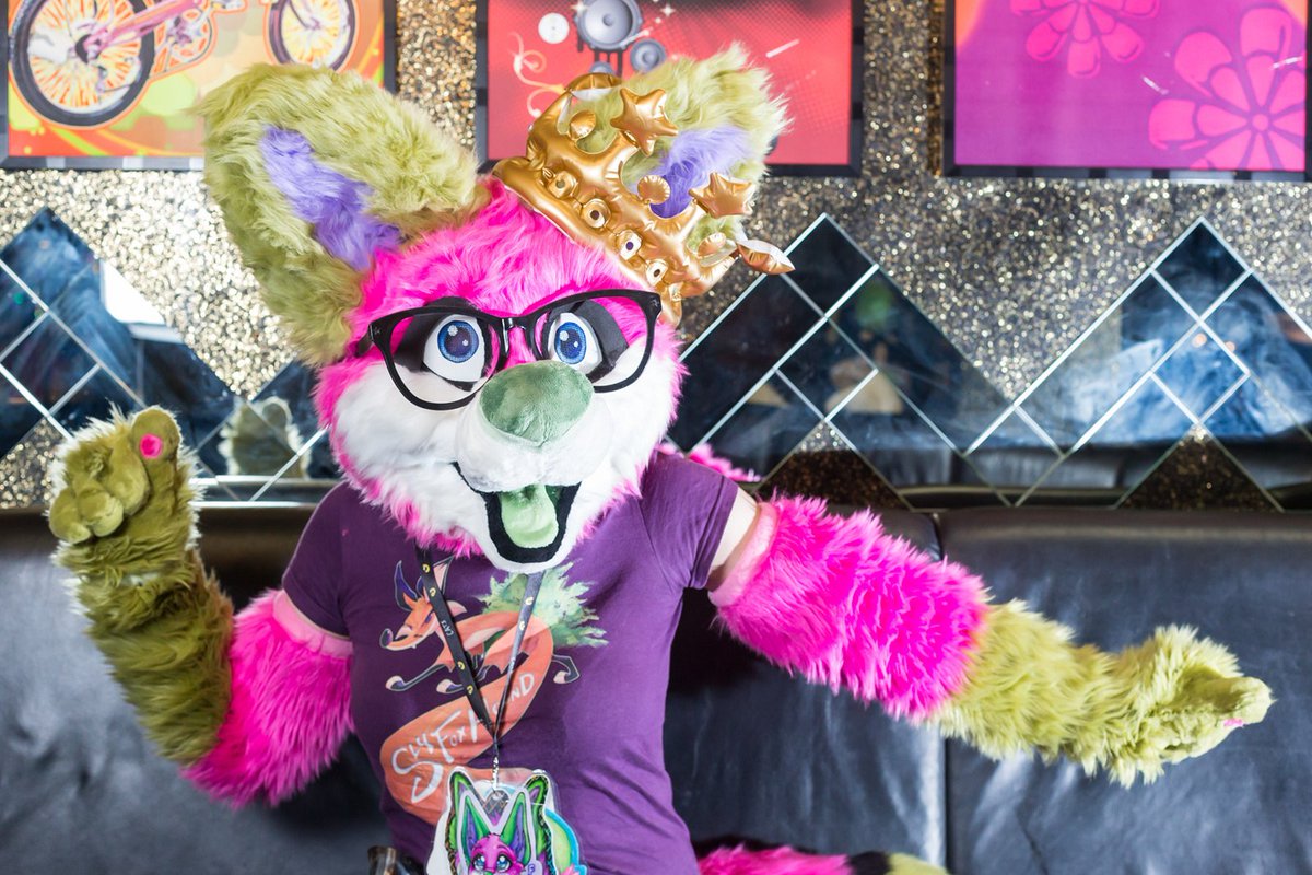 FaradayFox's tweet photo. My fiancée wore Faraday at the LF winter party https://t.co/9gExUD4web

#fursuit #FursuitFriday https://t.co/l51uXVdH1C