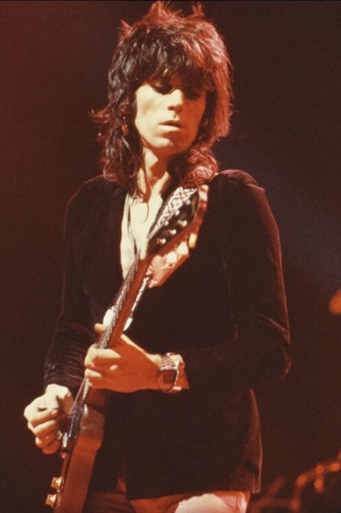Happy birthday keith richards, it\s a good thing you\re still alive 