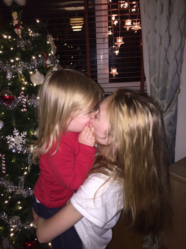 Sisterly love "kiss with hands" ❤️