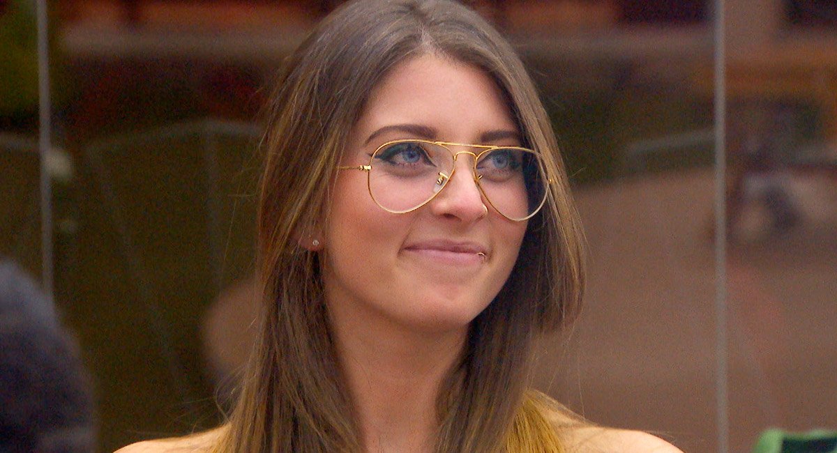 Big Brother PM (@bigbrother_pm) on Twitter photo Recuerdo como si fuera ayer cuando <a href="/daniellefclyde/">Danielle Clyde</a> tenía que salvarse de las nominaciones..
bit.ly/22egAMC Recuerdo como si fuera ayer cuando <a href="/daniellefclyde/">Danielle Clyde</a> tenía que salvarse de las nominaciones..
bit.ly/22egAMC