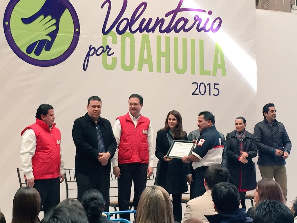 raulvara's tweet photo. Recibe Mención Honorífica, Categoría Individual, Nicolás Puente González @CruzRojaMexico #Sabinas #Carbonífera https://t.co/AzTq7vKfem
