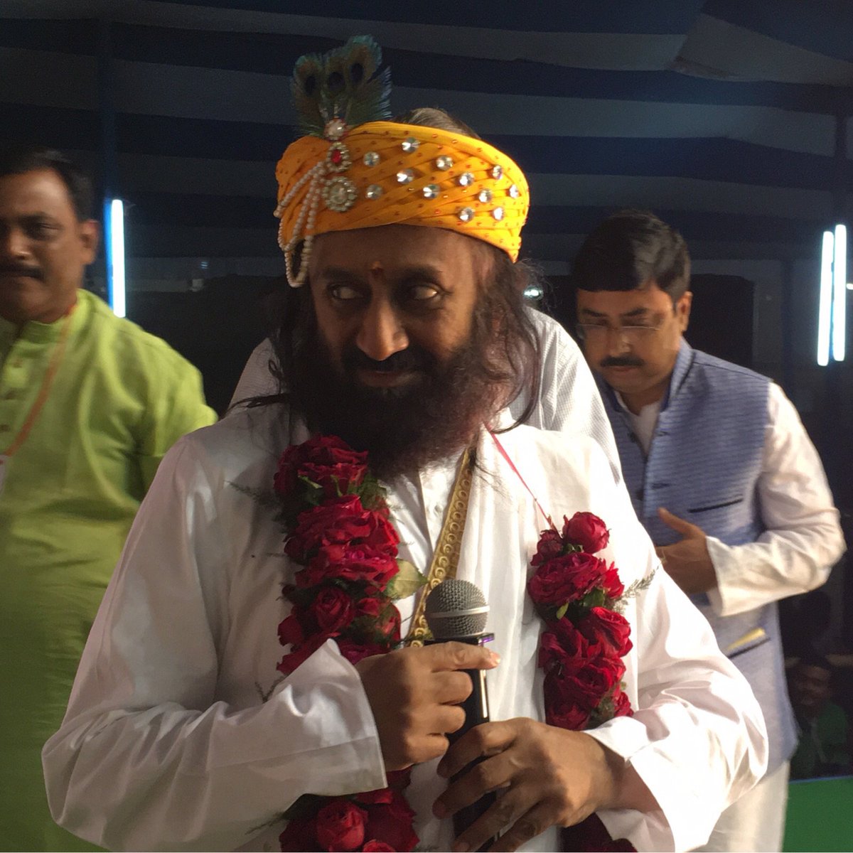 SriSriNow's tweet photo. Lovely Glimpses of Gurudev @SriSri at #Kajora , #Andal , (W.B.)
Satsang today #KolkataMeditates tomorrow!! https://t.co/eGwT0hoFeW
