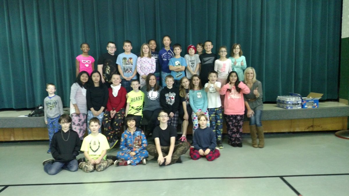 Simonds 4/5 multiage can drive winners! Happy to help the areas needy! Thx Mrs Davis for the movie! <a href="/SimondSuperstar/">Simonds Superstars |The Lamphere Schools</a>