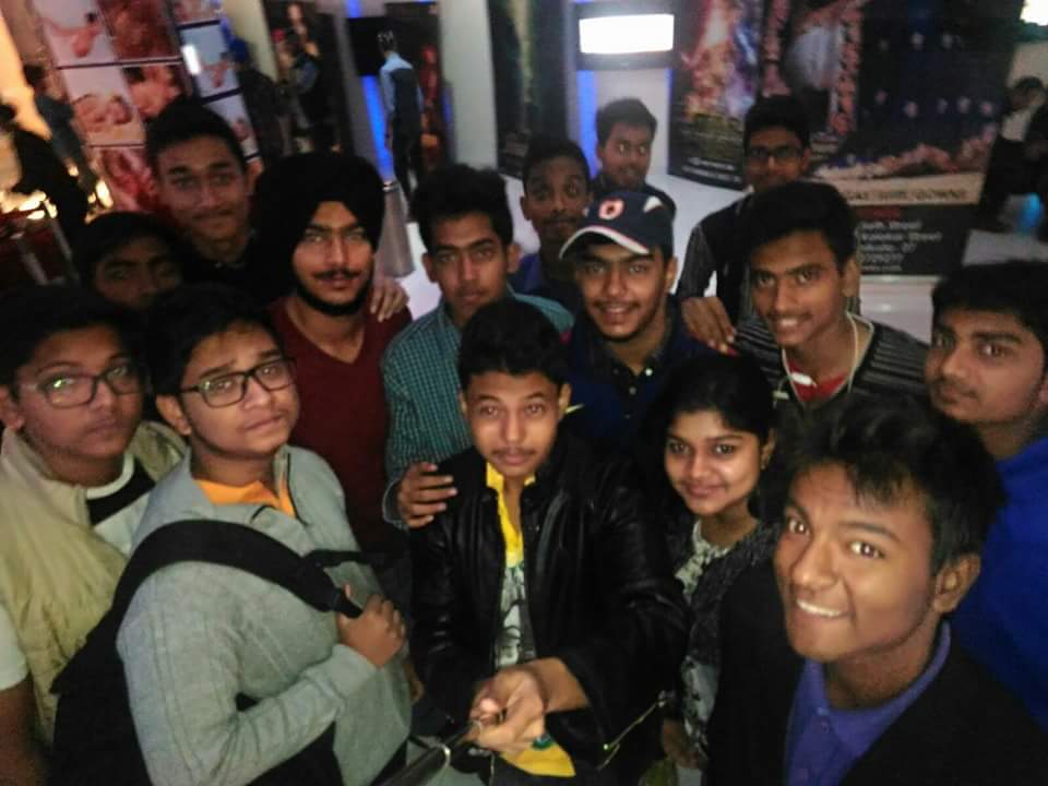 pore_suman's tweet photo. First Day first show... https://t.co/XMSIKiuZ46