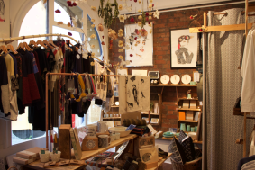 thebristolmag's tweet photo. One weekend to go! Find the lovely Hannah @barebristoluk on Christmas Steps - until Dec 24 https://t.co/IAgC5hgto4 https://t.co/sJMhQQVEDC