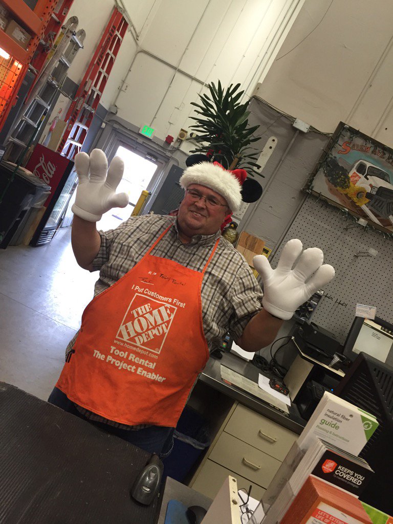 rob_kalp's tweet photo. 3856 tool rental. Rick having fun. https://t.co/glH0CAX2MD