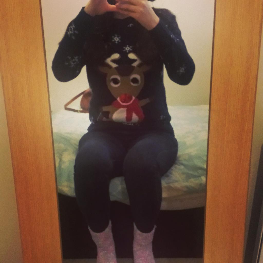 wisapxx's tweet photo. #ChristmasJumperDay 👍🎄🎅 https://t.co/aPhHpmIe6F