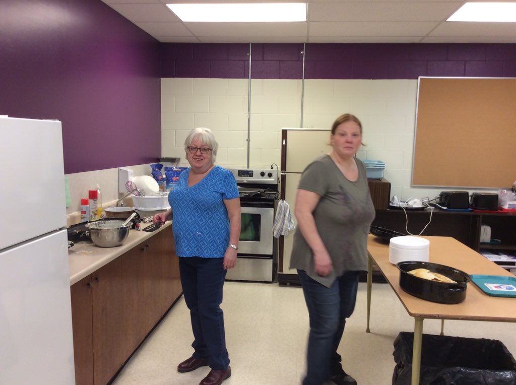 Mrs_B_Room1's tweet photo. Thank you to our wonderful cooks! https://t.co/YEefIfI5lV