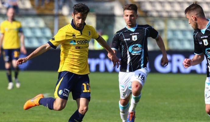 cmdotcom's tweet photo. #Sakaj, sorpasso del #Sassuolo sull'#Inter: accordo vicino, i dettagli
https://t.co/mfrY1XfM4B https://t.co/PqTCOg1HXE