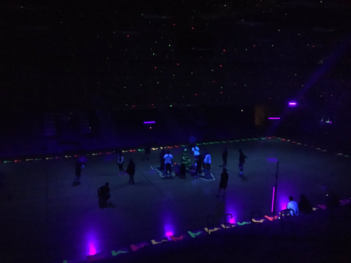 ViewCrew360's tweet photo. Are you ready for the Holiday Assembly today? #Blacklight #GLOLO #MERRYTHUNDERWEEK https://t.co/1leah4scJw