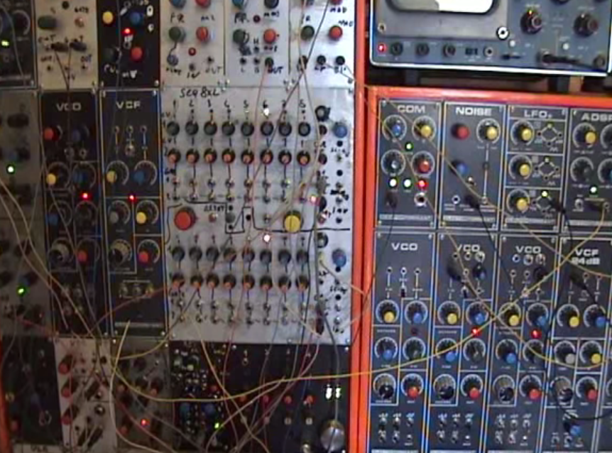 geeklapeeno's tweet image. Listening  to The Analog Session by Robotnick, awesome!!
youtu.be/H511Iye6BsI