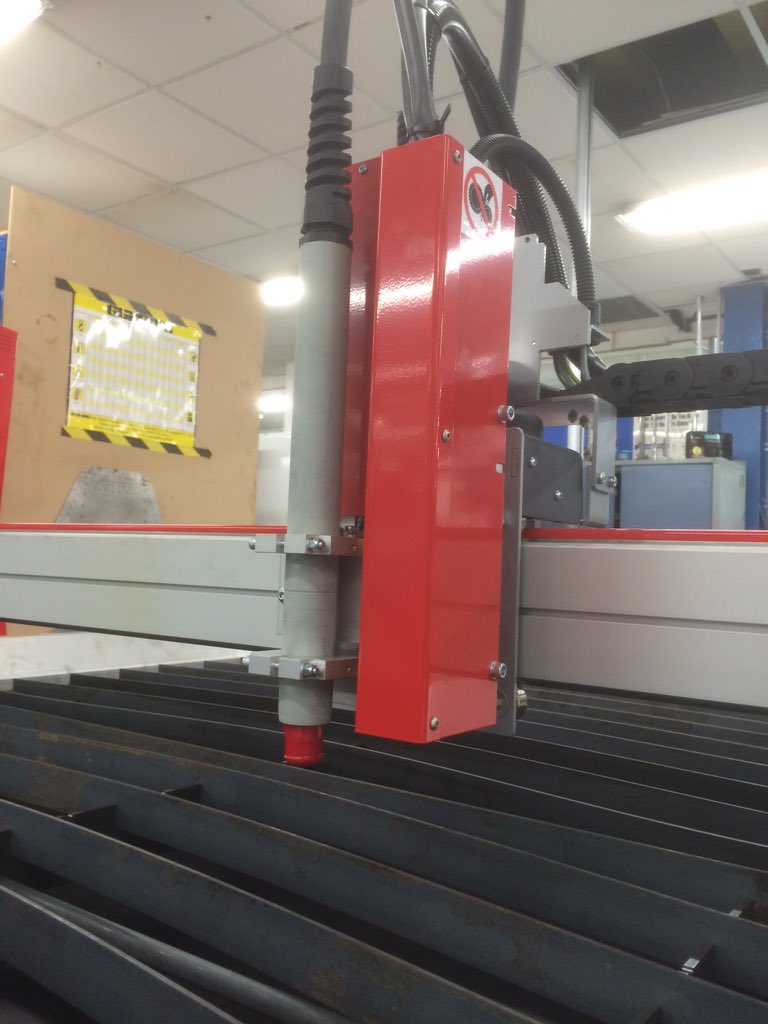 NTUmetal's tweet image. @NTUadbe @kerry_truman @adbe_technical almost there #swiftcut CNC plasma with tandem engraver head bosh!