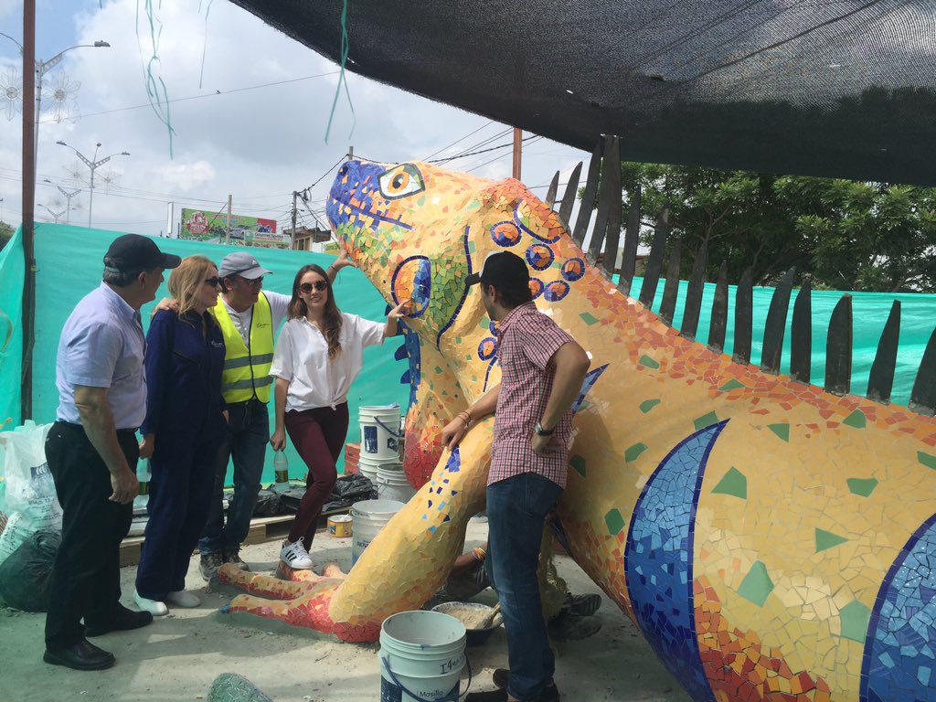 jairofernandezq's tweet photo. Inspeccionando obras de embellecimiento urbanístico lideradas por Gestora Social @anymarcas @alcaldiasljo https://t.co/JJa8oFcVaM