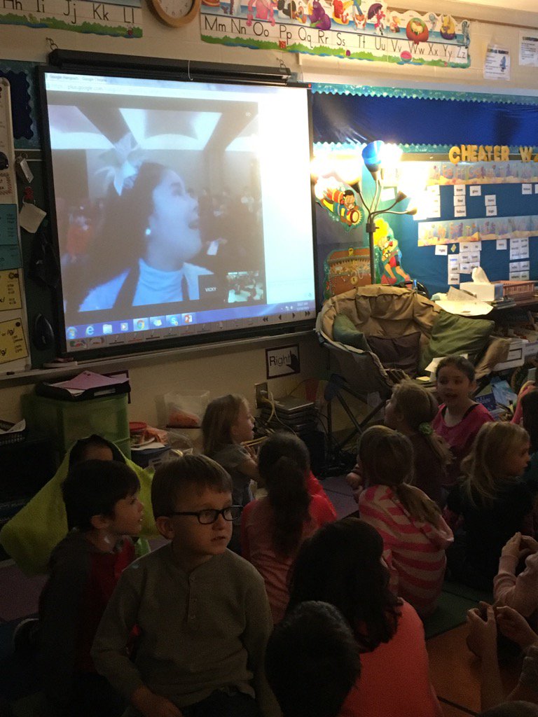 CBennettFirst's tweet image. We learned about traditions from a class in Mexico!