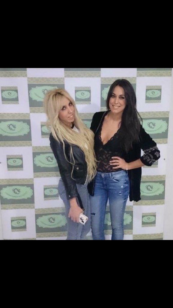 _RaquelGH16_'s tweet photo. @_AmandaGH16_ te quiero..q tngas buen fin de semana!!! Estaremos separadas pero en mi ❤️ https://t.co/Ejwr6rePSM