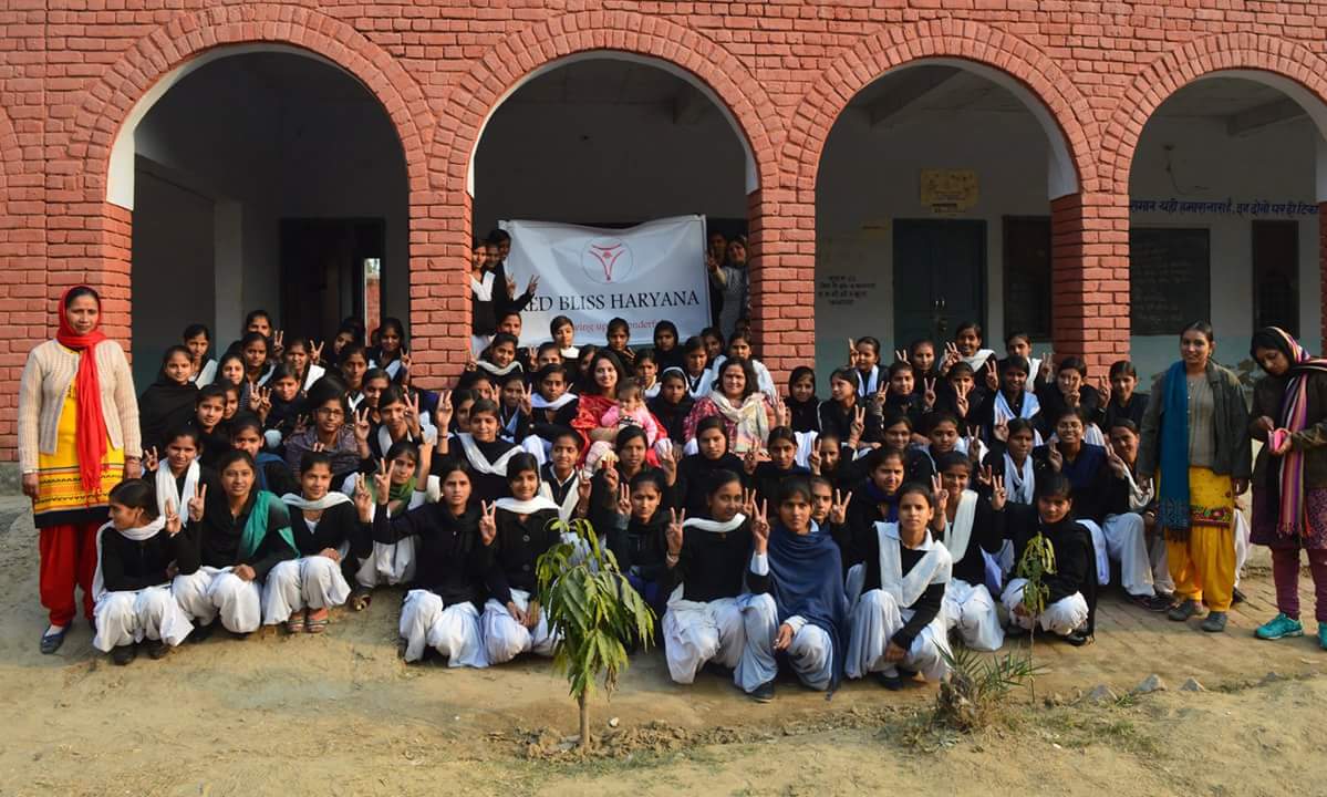 RedBliss_India's tweet photo. #Redbliss Haryana Pilot stills from workshop in school at Adolescents Health. by @RedBliss_India program https://t.co/zyEqxfqTdn