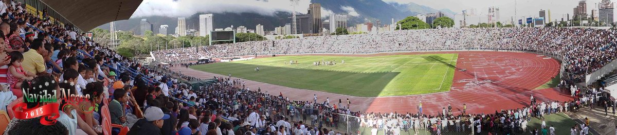 ElEvangelioC's tweet photo. #NavidadAlegre2015 llenó el Estadio Olímpico de la UCV en Caracas este 17 de diciembre https://t.co/ob1ZNZ5dtw