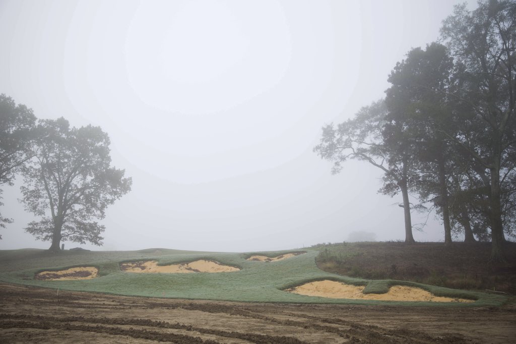 MossyOakGolf's tweet photo. Construction trails and a foggy 8th green approach. #naturesgolf https://t.co/aQcmZ2RUUz