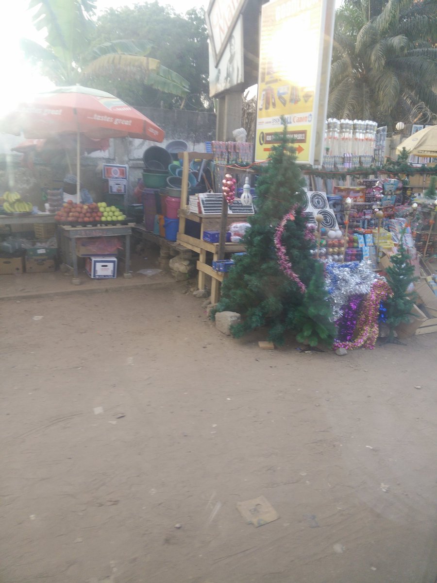 Amegaxi's tweet photo. They are selling Christmas lights in OSU. To power with which electricity?
Our regular lights are already blinking 😂 https://t.co/rpDUKjKXwD