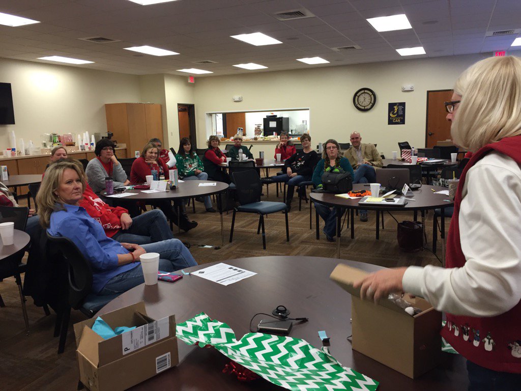 DrKellyFromKS's tweet image. SWPRSC Christmas party. #swproadrunners