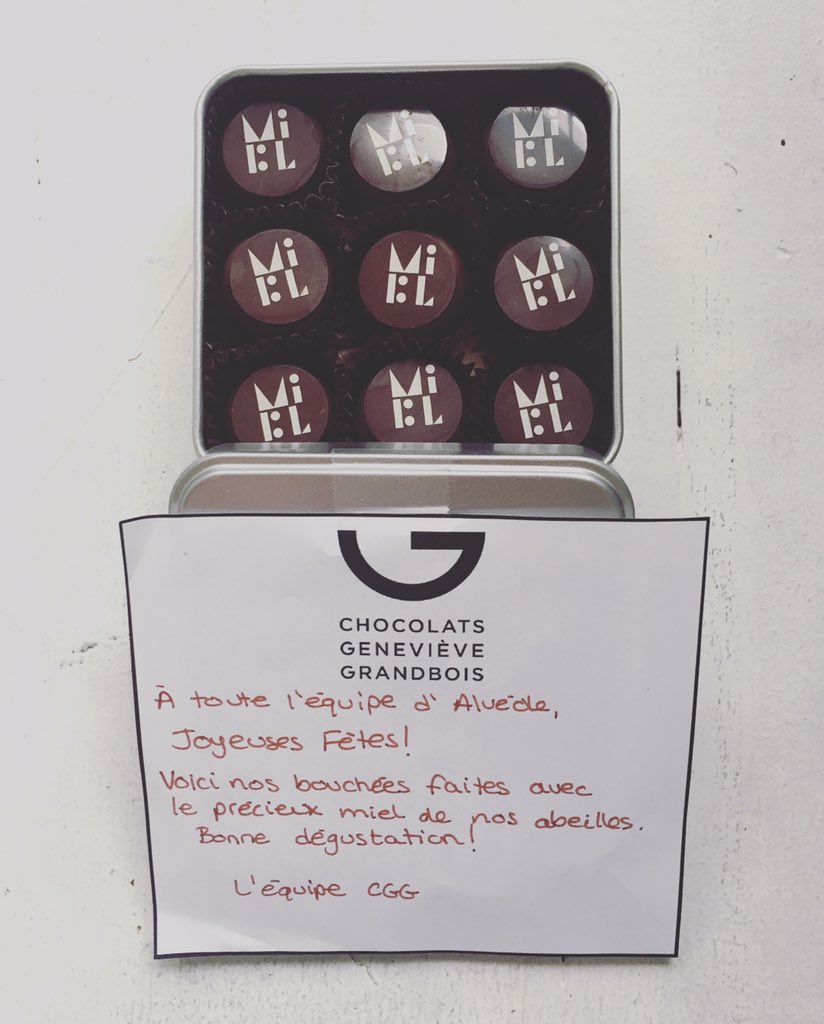 alveolebuzz's tweet photo. Petite bouchée au miel des ruches de @ChocolatsGG. Merci pour ce petit cadeau et joyeuses fêtes! https://t.co/f6WMp8Br7x