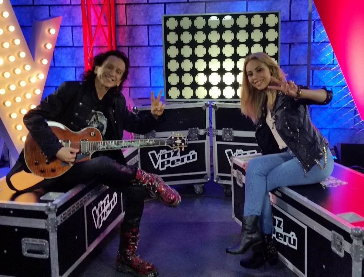 ¡Banda, hoy vamos a prender a la raza! La competencia s buena pero nosotros somos los mejores #LaVozPeru <a href="/Latina_pe/">Latina.pe</a>