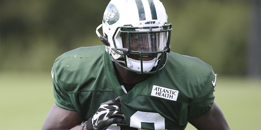 nyjets's tweet photo. We have signed LB Taiwan Jones to the active roster &amp; placed WR Devin Smith on IR.

DETAILS- https://t.co/yIz1CeJUT0 https://t.co/f3fqXevqz7