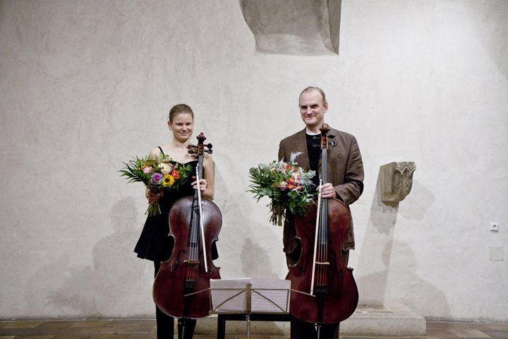 Brikcius's tweet photo. Concert J. S. #BACH330: #CELLO SUITES
Anna @Brikciusova
František @Brikcius
#Cellists #Siblings #BaroqueInBlood https://t.co/JdGegpNNFg
