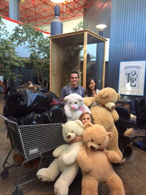 debra_chandler's tweet photo. 550 teddy bears on their way to deserving children! Go Bears!  @PrincipalLCHS @LaCuevaNHS @lacuevasenate https://t.co/S9zcbyWGUe