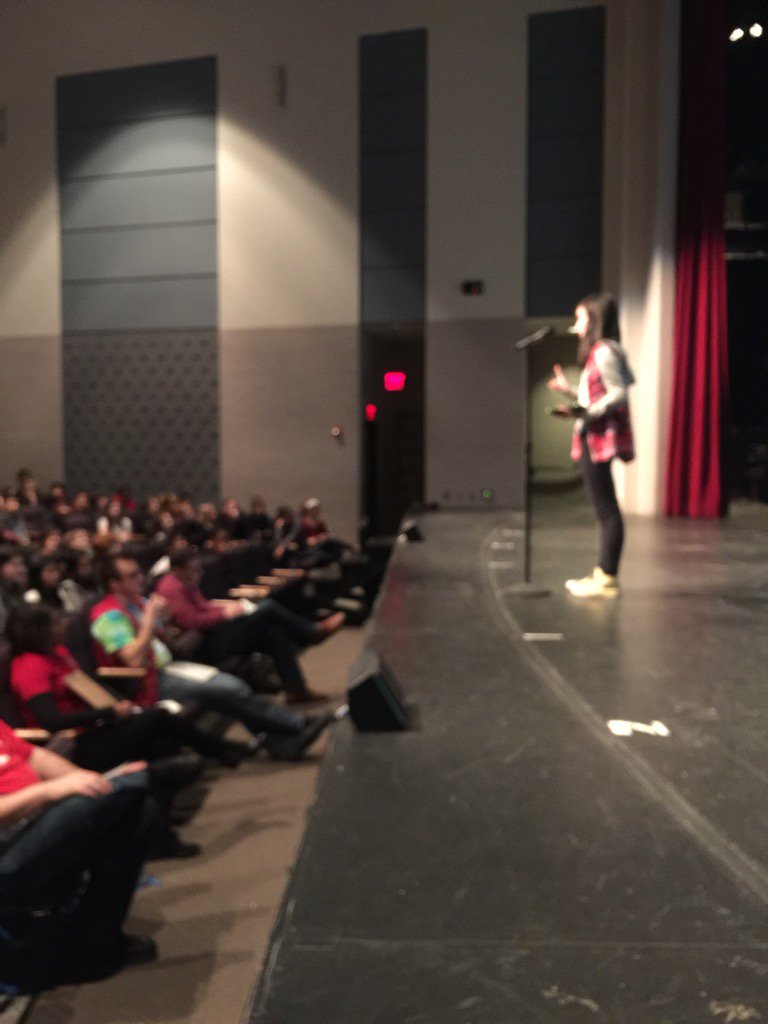 MrJColucci's tweet photo. Time to slam at opef inaugural 7th grade poetry slam! #julianmiddleschool #oakpark97 @OPEduFoundation https://t.co/DNzrVu1ikX