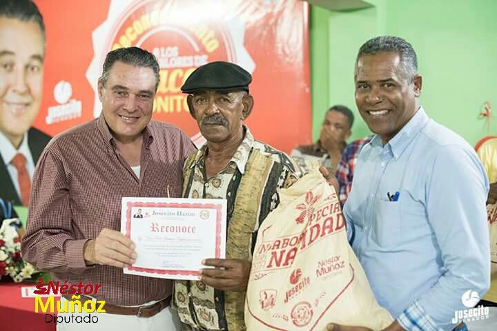 NestorMDiputado's tweet photo. Un abuelo es nuestro cómplice; en él tenemos a un padre, a un maestro y a un amigo. Por eso los reconocemos https://t.co/ljHGDI95We