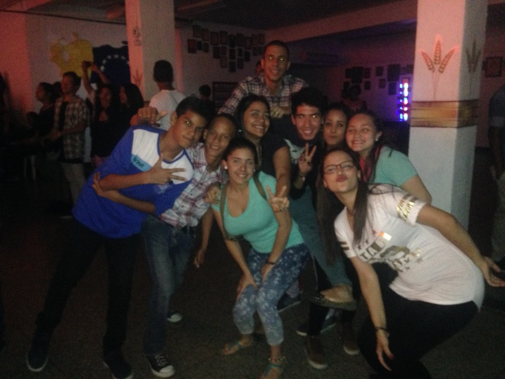 _Danzarina's tweet photo. Movimiento Juvenil Por Cristo De EBENEZER en el #LanzamientoDeLairos https://t.co/cn9KhqsdYa