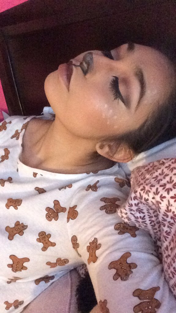 kathycutieduh's tweet photo. Me being a Raindeer #raindeermakeup https://t.co/qg5JIRXUzF