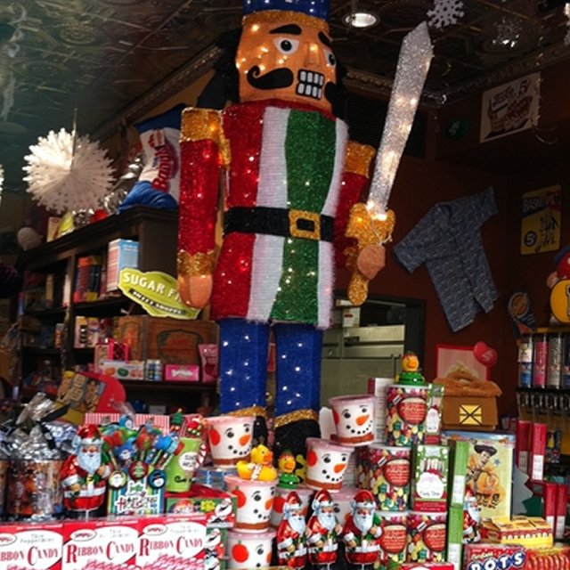 PowellsSweetShoppe tweet media