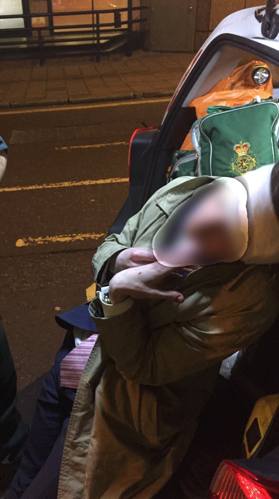 LAS_JRU's tweet image. Cancelled @MPSIslington officer not required, male intoxicated with minor laceration #GDMEDIC #EatDrinkBeSafe