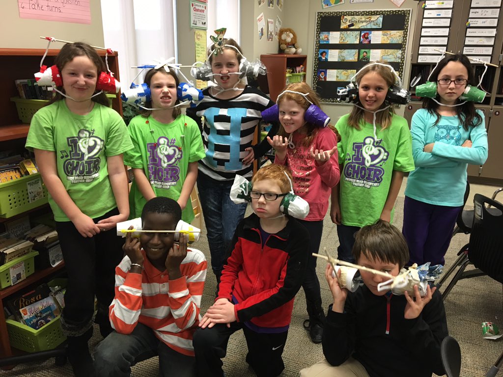 wpenn123's tweet photo. STEM Grinch Style. Worked on sound barriers to block the Who's Singing #Prepanthers #STEM https://t.co/6VaV55iFUv