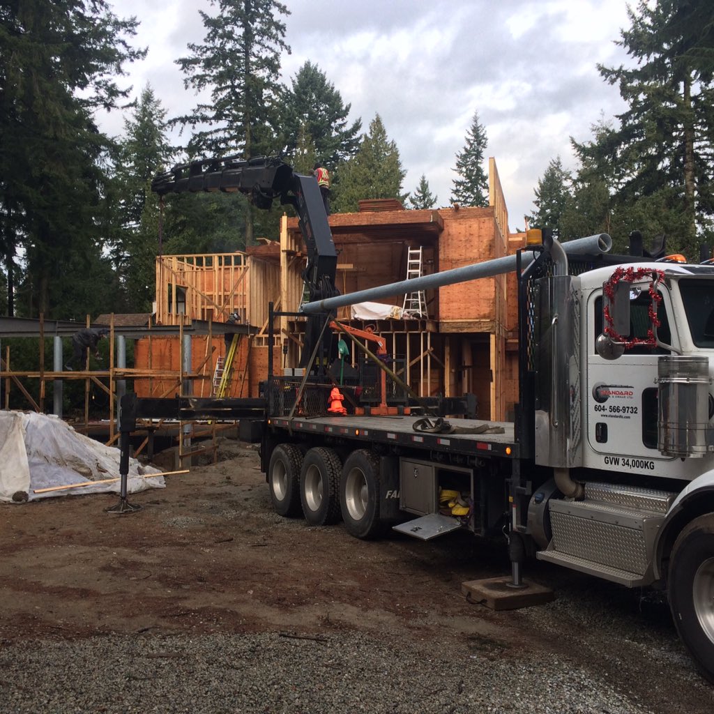 RickGauthier2's tweet photo. @StandardTC more structural steel installed for Suoerbuild #superbuild #standardtc https://t.co/KTHKOGHFiW