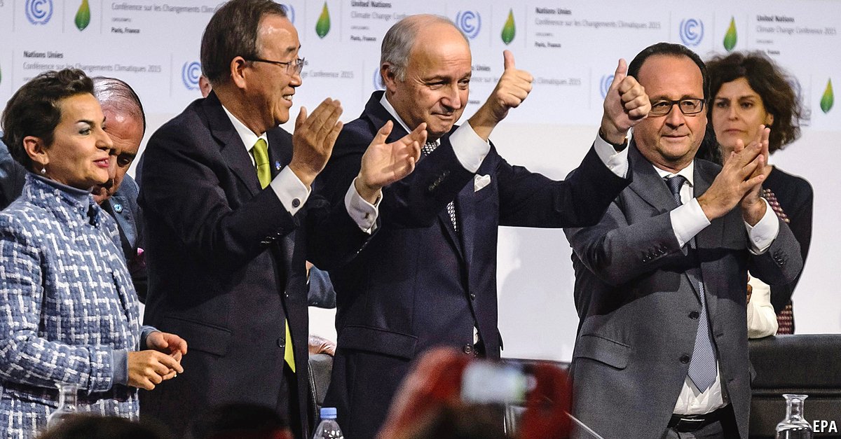 TheEconomist's tweet photo. The actions outlined in the Paris deal could lead to global warming of about 3°C https://t.co/lezdAIiir4 https://t.co/nfPmY4lFJ1