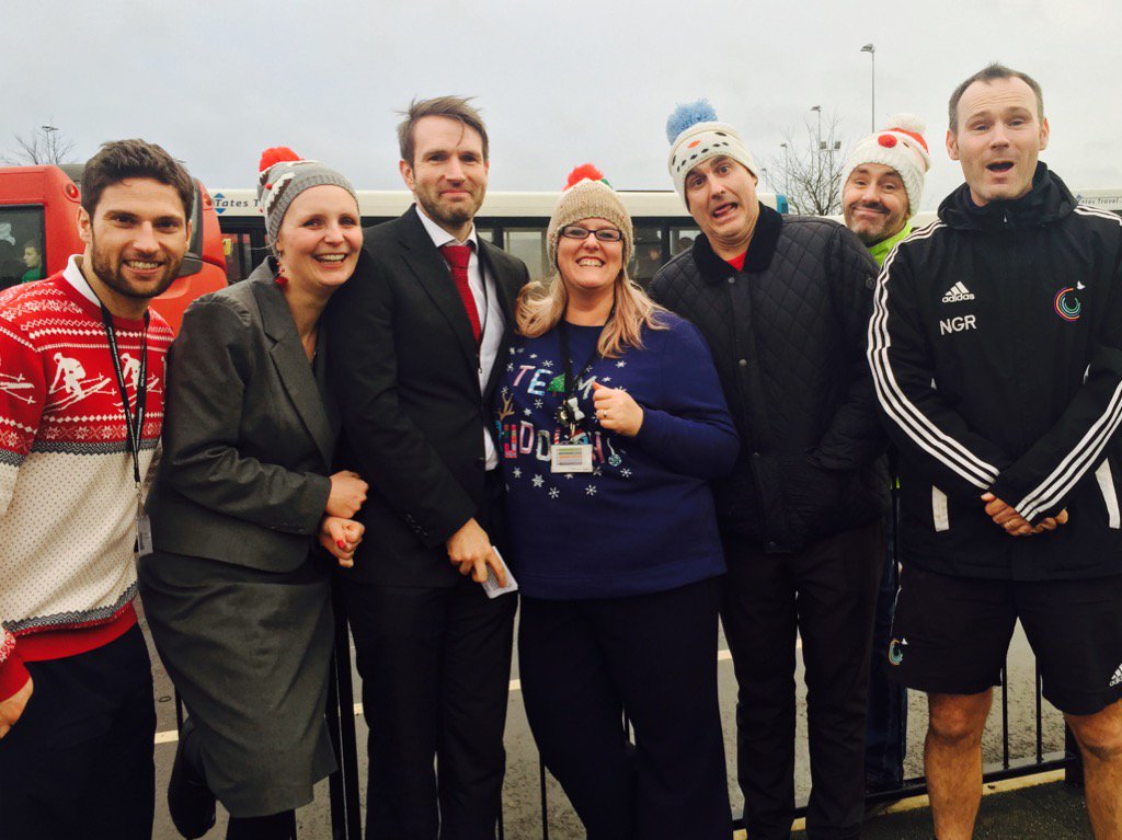 Last SLT bus duty of 2015!
Wishing all students and staff <a href="/PGSALC/">Penistone Grammar School</a> a fabulous holiday ... we'll see you in 2016!