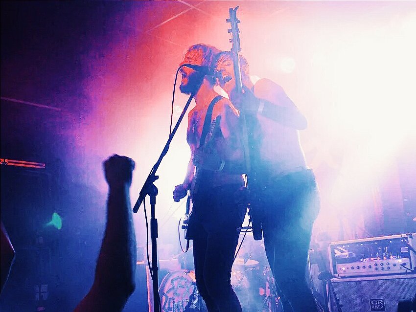 SexyZebras's tweet photo. Esta noche #LEON en el #tribecawintersound y mañana #MADRID en la @TeatroBarcelo VAMOS PERRAS Foton by @pricidream3 https://t.co/mPGsE4T37a