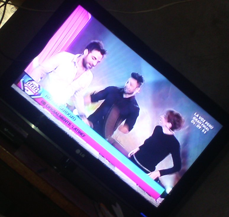 kimiJL96's tweet photo. @rodgonzalezl @rafaelcardozotv la vas a romper en el programa de verano de latina 😉😉😉 besosss https://t.co/Vn2sDKSZU1
